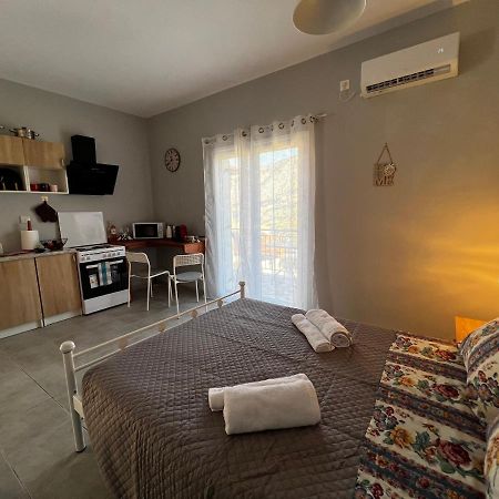 Aggelikis Studio Apartment Zóla Екстериор снимка