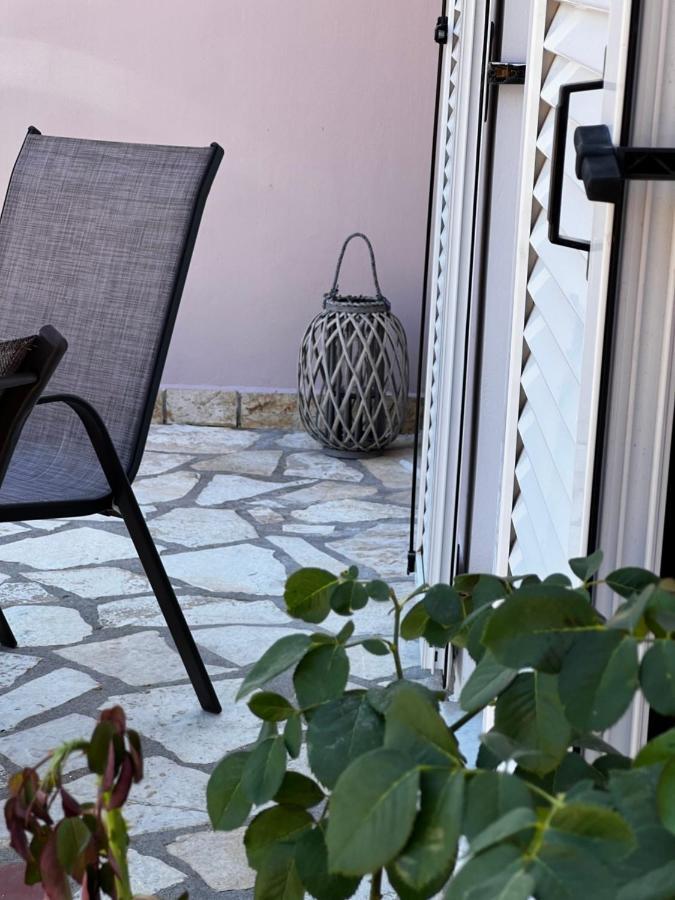 Aggelikis Studio Apartment Zóla Екстериор снимка